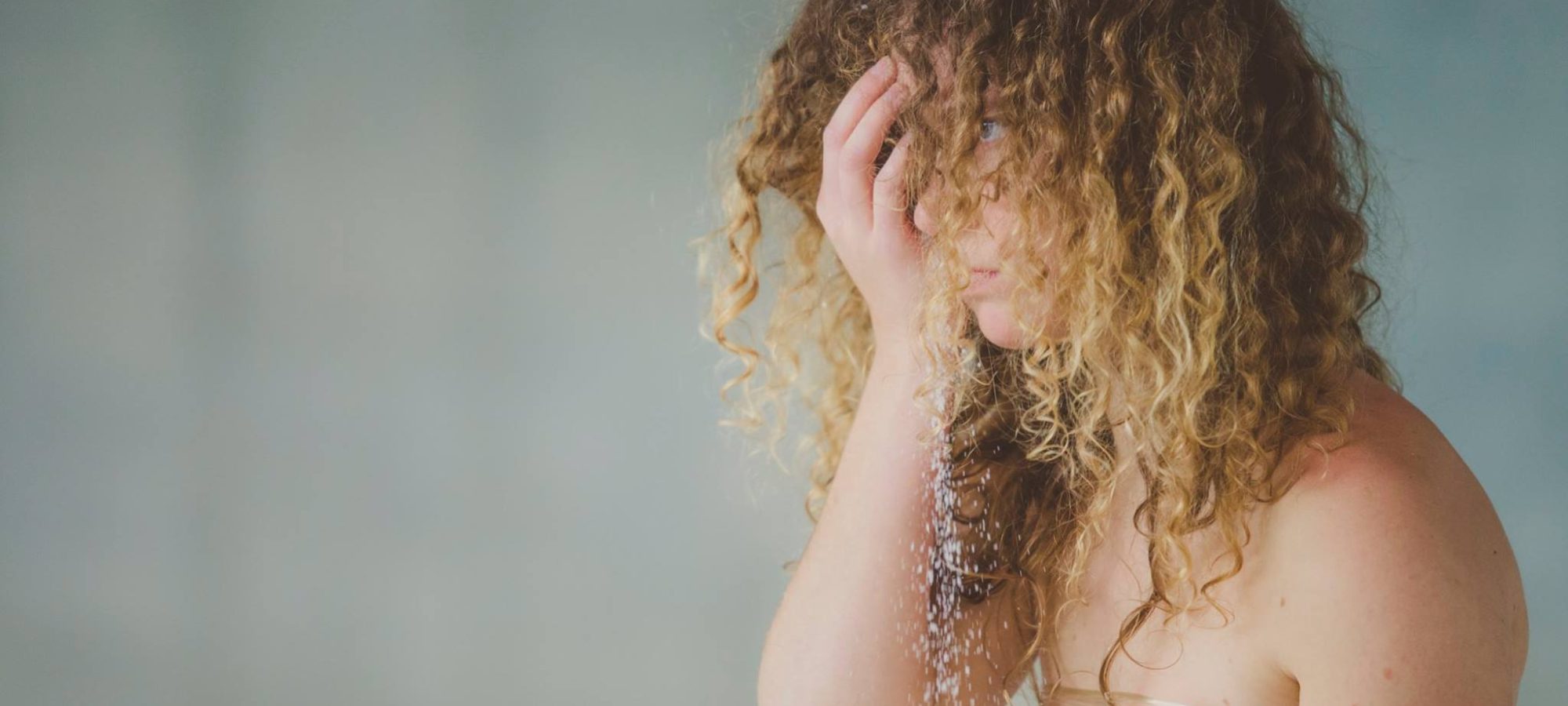 Imagen promocional de la obra Células, Transparenta la piel, Bailarina 2
